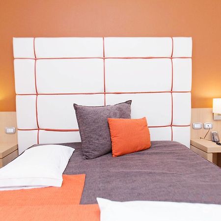 Hotel Al Ritrovo カステッルッツォ エクステリア 写真