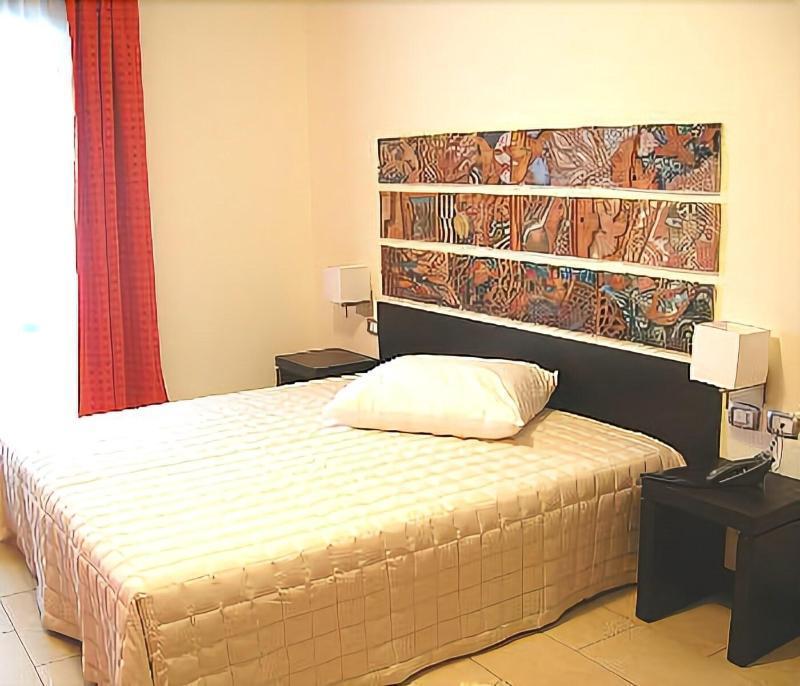 Hotel Al Ritrovo カステッルッツォ エクステリア 写真
